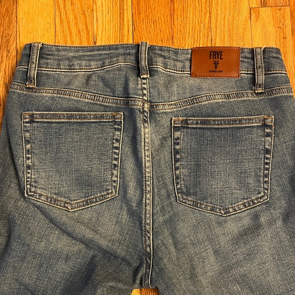 Frye Blue Denim Jeans- size 6 - Picture 6 of 9